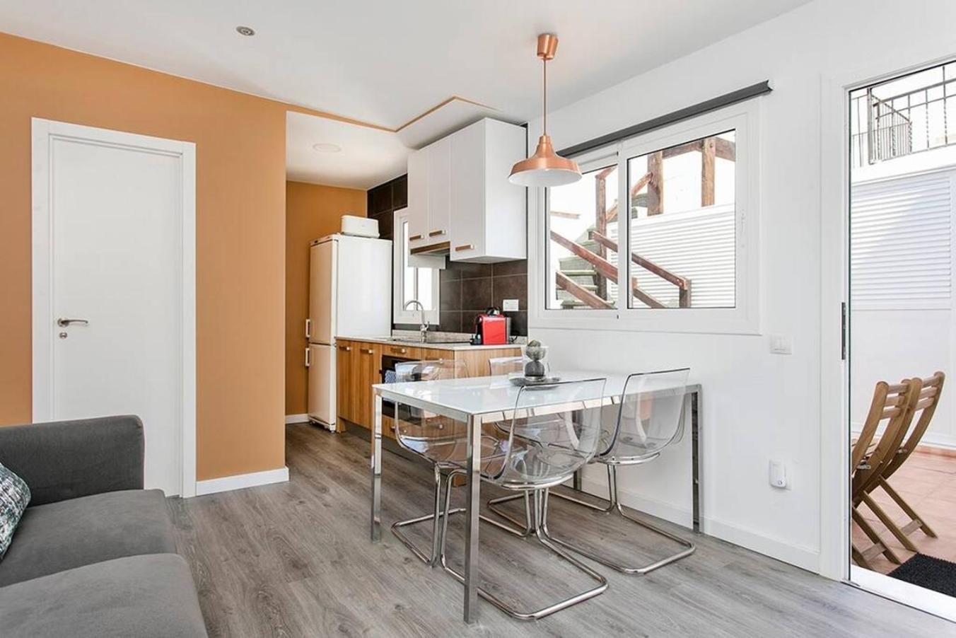 Cozy&New With Terrace Appartement L'Hospitalet de Llobregat Buitenkant foto